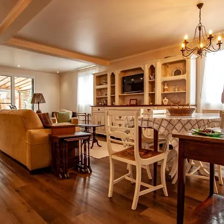 Casa Da Porta Amarela