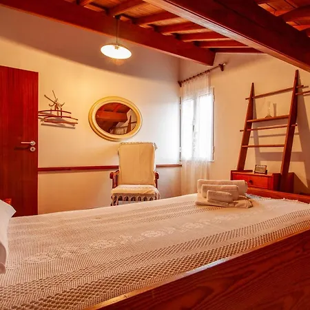 Casa Da Porta Amarela Sete Cidades