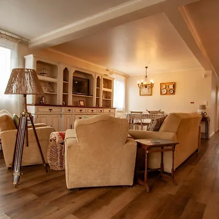 Casa Da Porta Amarela