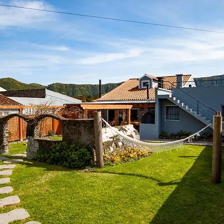 Casa Da Porta Amarela * Sete Cidades