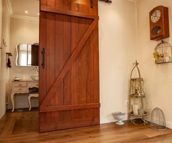 Casa Da Porta Amarela